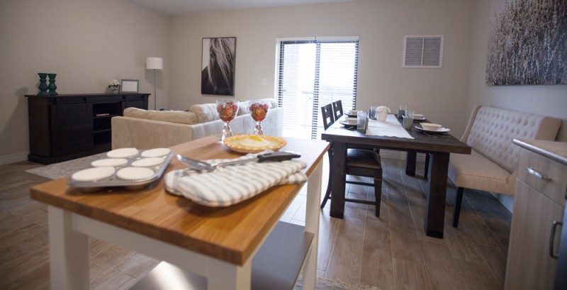 pine mansion 3 living room