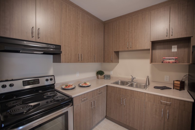 pine mansion 3 wood kitchen