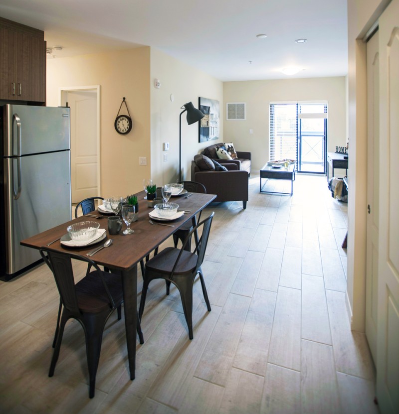 pine mansion 3 kitchen and living room