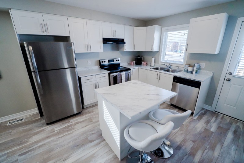 Smart Towns White Kitchen